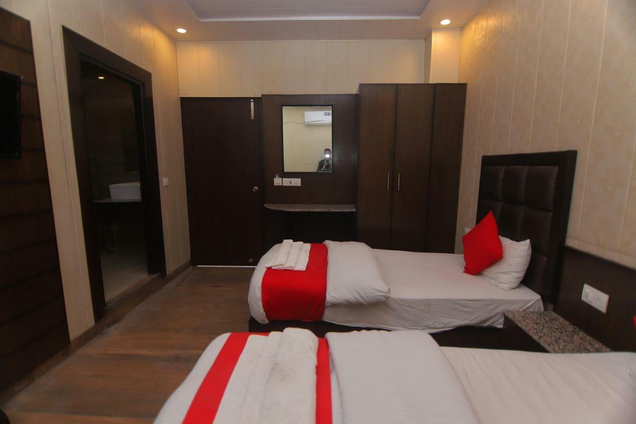 Hotel Sk International Rishikesh Ngoại thất bức ảnh