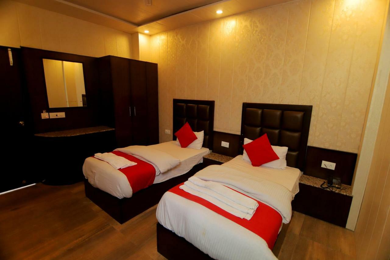 Hotel Sk International Rishikesh Ngoại thất bức ảnh